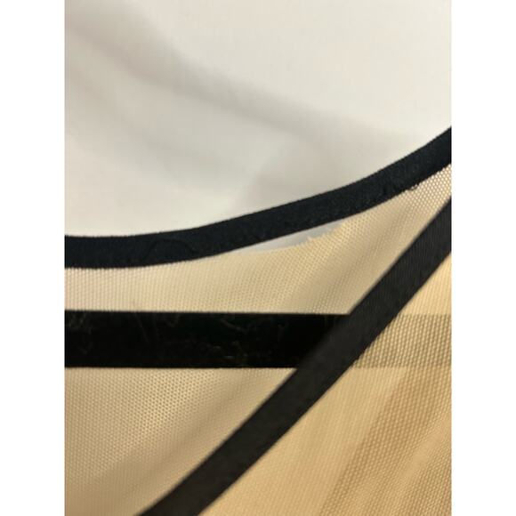 ABS Allen Schwartz Ivory Lace Dress. Size 6. New with tags and small flaw. - Picture 7 of 8